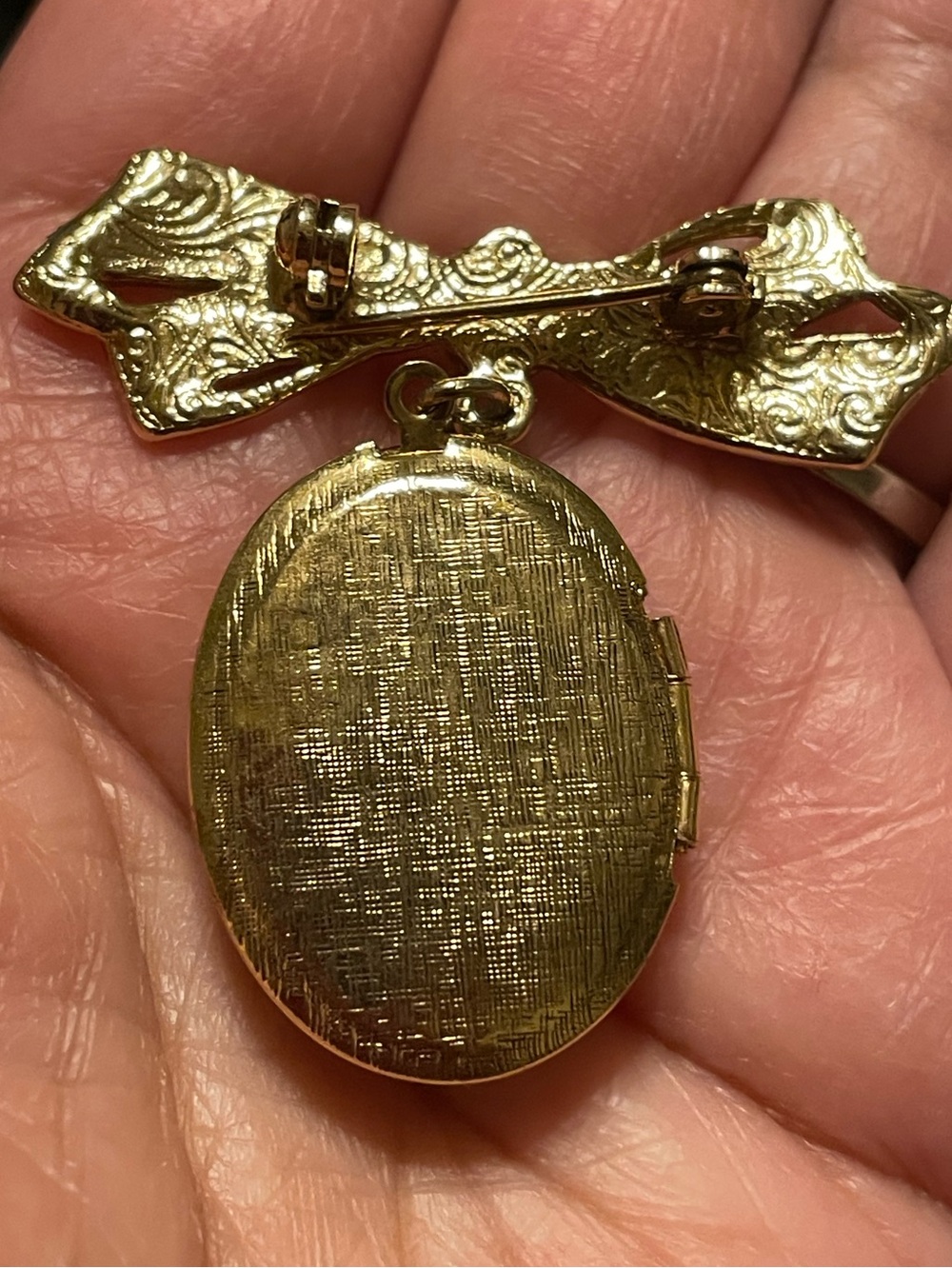 Gold Bow Locket Brooch with Black Cabochon - Picture 3 of 3